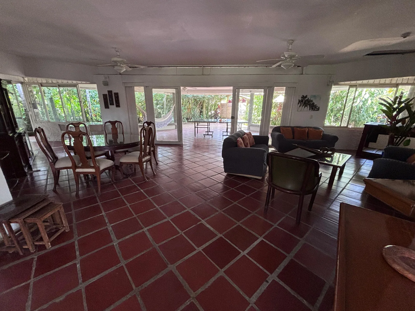 Sala y comedor de El Refugio